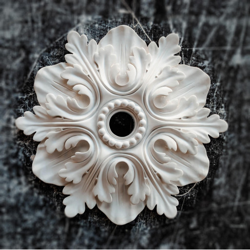 Розетка гіпсова у вигляді об'ємної квітки  р-4 Ø340