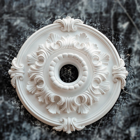Розетка гіпсова з листям у класичному стилі р-119а Ø410