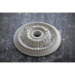 Розетка гіпсова в класичному стилі з візерунком р-129 центр Ø310