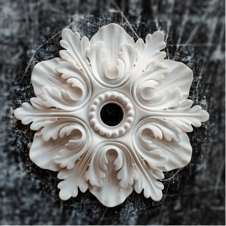 Розетка гіпсова у класичному стилі у вигляді квітки р-78 Ø430