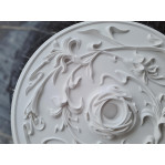 Розетка гіпсова у стилі модерн з ліліями р-101 Ø770