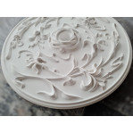 Розетка гіпсова у стилі модерн з ліліями р-101 Ø770