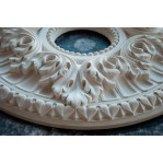 Розетка гіпсова в класичному стилі з візерунком р-106 Ø470