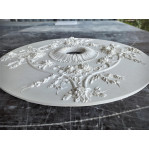 Розетка гіпсова з витонченим малюнком флористики р-113 Ø638