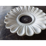 Розетка з гіпсу у вигляді ромашки під точковий світильник  р-12 Ø130