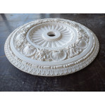 Розетка гіпсова з мушлями у класичному стилі р-123 Ø380