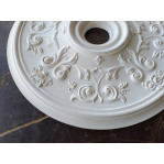 Розетка гіпсова з витонченим малюнком флористики р-128 Ø500
