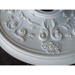 Розетка гіпсова з витонченим малюнком флористики р-128 Ø500