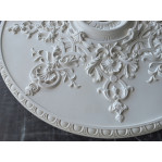 Розетка гіпсова в класичному стилі з різьбленим візерунком р-133 Ø700