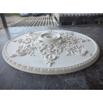 Розетка гіпсова в класичному стилі з різьбленим візерунком р-133 Ø700