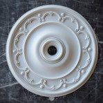 Розетка гіпсова в класичному стилі з підковами р-16 Ø460