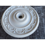 Розетка гіпсова в класичному стилі з підковами р-16 Ø460