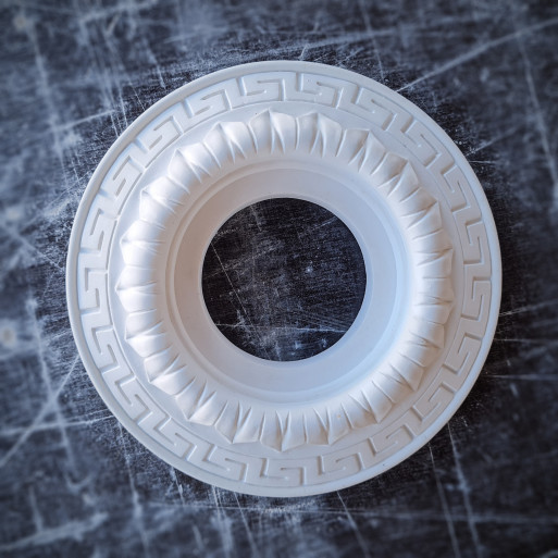 Розетка гіпсова з грецьким орнаментом під світильник р-163 Ø150