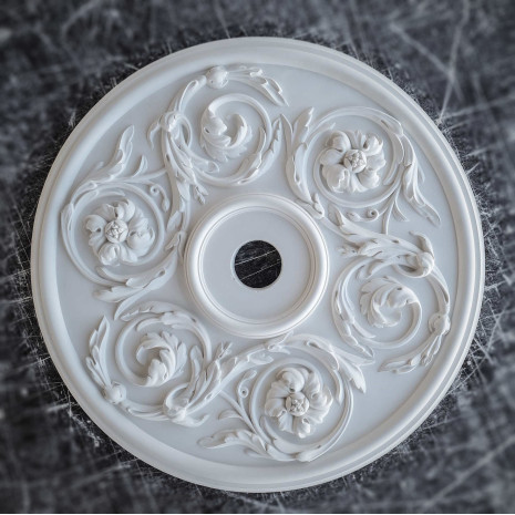 Розетка гіпсова з ніжними квітами р-166 Ø613