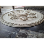 Розетка гіпсова з у класичному стилі листям та іонікою по канту р-169 Ø1460