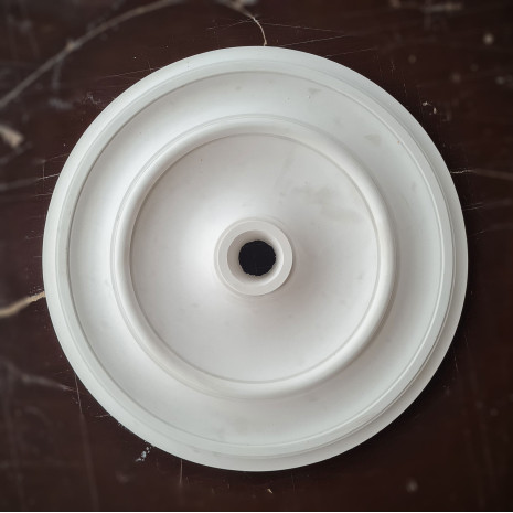 Розетка із гіпсу класична, гладка без візерунка р-17 Ø400