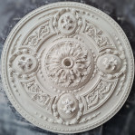 Розетка гіпсова з насиченим візерунком у класичному стилі р-170 Ø1010