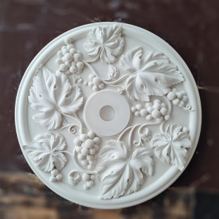 Розетка гіпсова з об'ємними гронами винограду р-175 Ø595