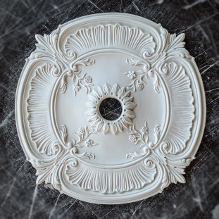 Розетка гіпсова в класичному стилі з ніжним малюнком р-176 Ø350