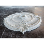 Розетка гіпсова в класичному стилі з ніжним малюнком р-176 Ø350