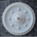 Розетка гипсовая с рисунком и элементами цветков р-190 Ø800