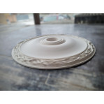 Розетка гіпсова у мінімалістичному стилі з малюнком хвилі по краю р-197 Ø500