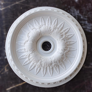 Розетка з гіпсу з квіткою у класичному стилі р-20 Ø540