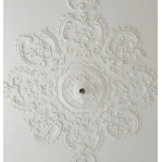 Розетка гіпсова в класичному стилі з сіткою та медальйонами р-205 Ø550