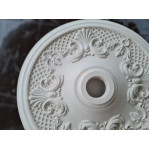 Розетка гіпсова в класичному стилі з сіткою та медальйонами р-205 Ø550