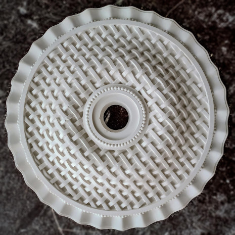 Розетка гіпсова в класичному стилі з візерунком сітки р-228 Ø600