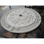 Розетка гіпсова в стилі рококо з витонченим малюнком та сіткою по канту р-250 а Ø1200