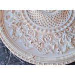 Розетка гипсовая в классическом стиле с насыщенным рисунком р-257 Ø800