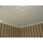 Розетка гіпсова в класичному стилі з квітами р-30 Ø740