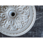 Розетка гипсовая в классическом стиле с цветком р-32а  Ø400