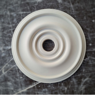 Розетка гіпсова гладка в класичному стилі р-38 Ø356