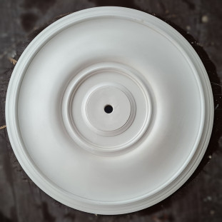 Розетка гіпсова гладка в класичному стилі р-39 Ø530