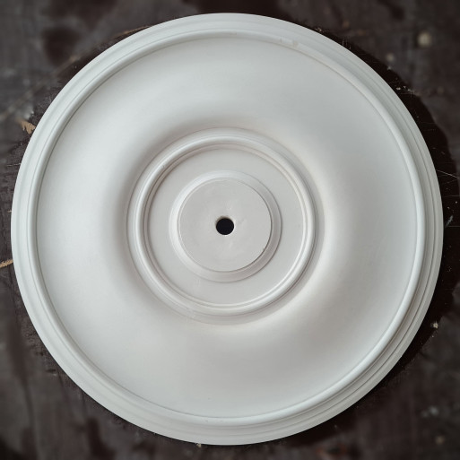 Розетка гіпсова гладка в класичному стилі р-39 Ø530