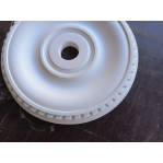 Розетка гіпсова в класичному стилі з рустиками по канту р-51 Ø380