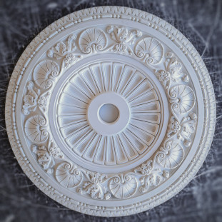 Розетка гіпсова в класичному стилі з мушлями р-56 Ø840