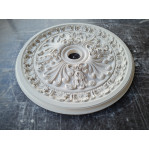 Розетка гіпсова в класичному стилі з візерунком р-57 Ø730