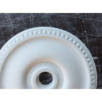 Розетка гіпсова в класичному стилі іонікою по канту р-64 Ø440