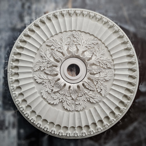 Розетка гіпсова в класичному з візерунком р-74 Ø1100