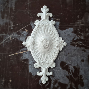 Розетка гіпсова у класичному стилі у формі ромба р-81  600х340