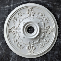 Розетка гіпсова в класичному стилі з витонченими вензелями р-82 Ø720