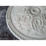 Розетка гіпсова в класичному стилі з квітковими елементами р-96 Ø825