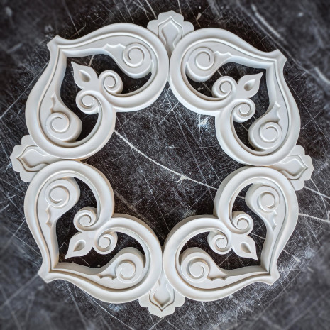Розетка гіпсова із східним орнаментом квадратної форми р-97а Ø380