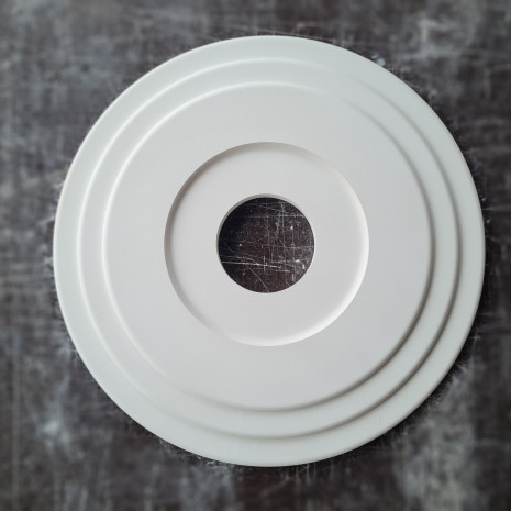 Розетка гіпсова гладка у сучасному стилі р-1012 Ø560