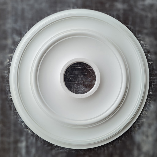Розетка гіпсова гладка у сучасному стилі р-1014 Ø560