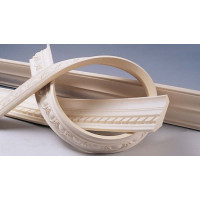 Ліпнина з поліуретану: особливості, переваги та недоліки