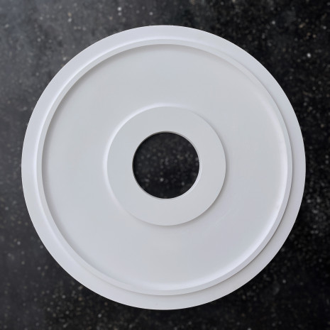Розетка гіпсова гладка у сучасному стилі р-1016 Ø560